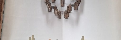 Altar in St. Albertus Magnus