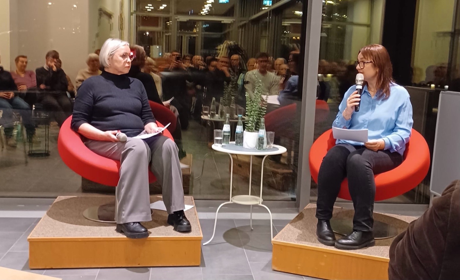 Kerstin Seifer und Julia Heidler